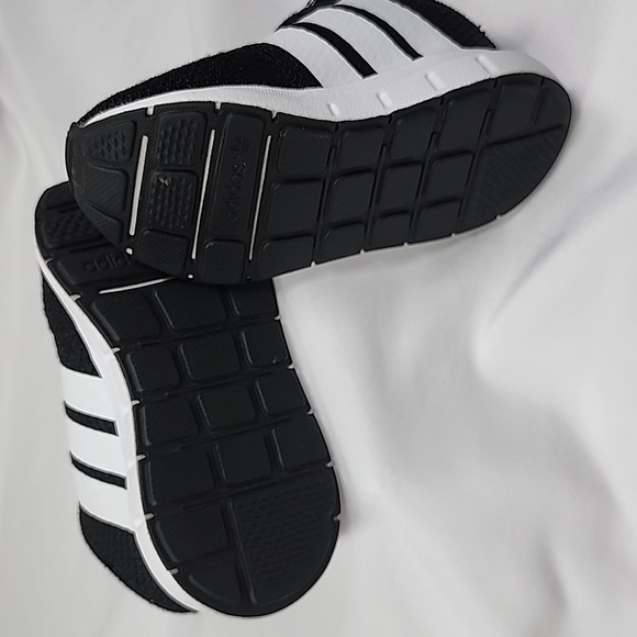 ADIDAS ORIGINALS SWIFT RUNNER ESSENTIALS SNEAKERS SIZE 7K - Picture 6 of 9